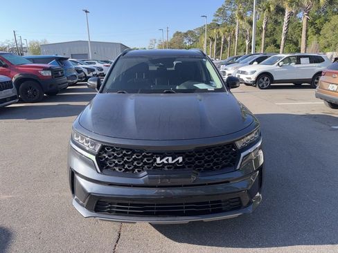 Certified 2023 Kia Sorento S FWD image 2