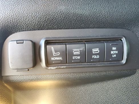 Used 2018 Ford Explorer Limited w/ Equipment Group 301A image 15