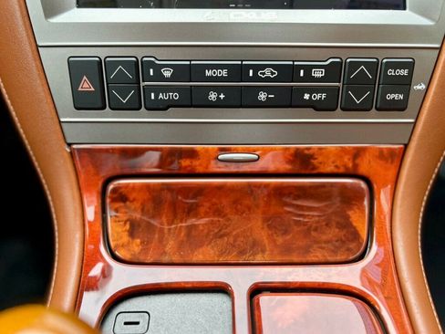 Used 2005 Lexus SC 430 Convertible image 24