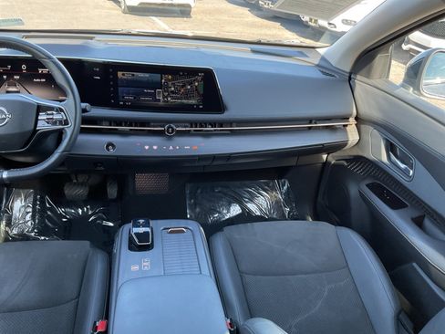 Used 2023 Nissan Ariya FWD image 16
