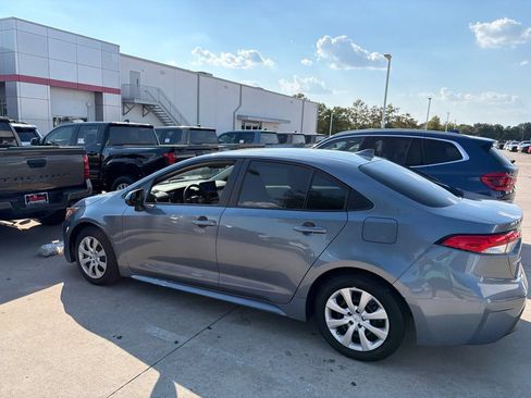 Used 2026 Toyota Corolla LE FWD image 6