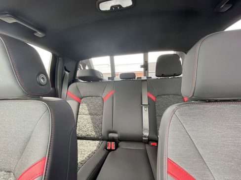 Certified 2025 Chevrolet Colorado Z71 w/ Midnight Edition AWD/4WD image 20