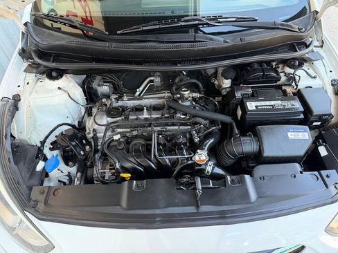 Used 2016 Hyundai Accent SE FWD image 28