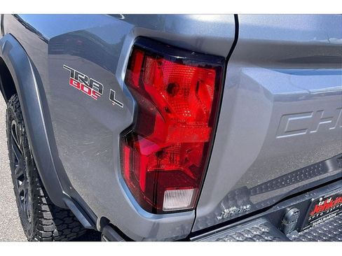 Used 2023 Chevrolet Colorado Trail Boss w/ Technology Package AWD/4WD image 31