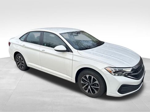 Used 2023 Volkswagen Jetta S image 17