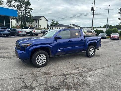 Used 2025 Toyota Tacoma SR5 RWD image 74