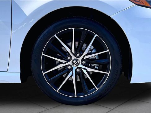 Used 2024 Toyota Camry SE FWD image 10