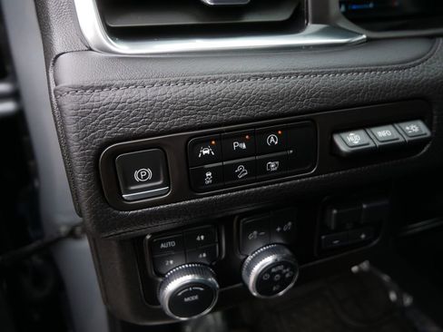 Used 2024 GMC Yukon Denali w/ Max Trailering Package image 18