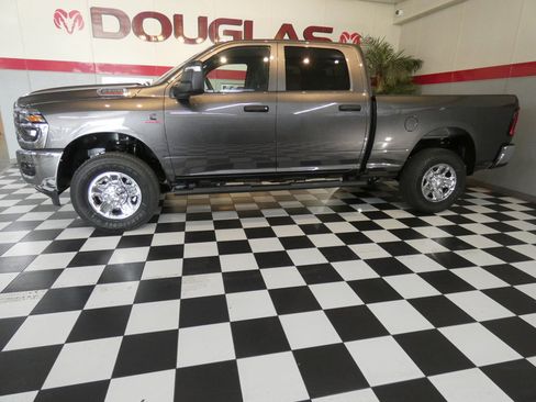 Used 2025 RAM 2500 Tradesman AWD/4WD image 1