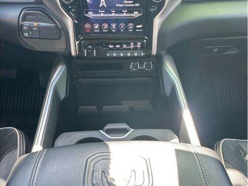 Used 2021 RAM 2500 Laramie AWD/4WD image 18