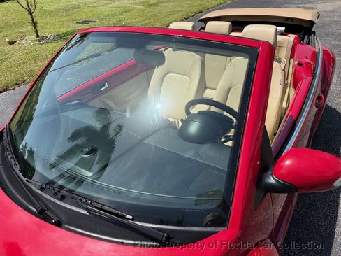 Used 2010 Volkswagen Beetle Convertible FWD image 17