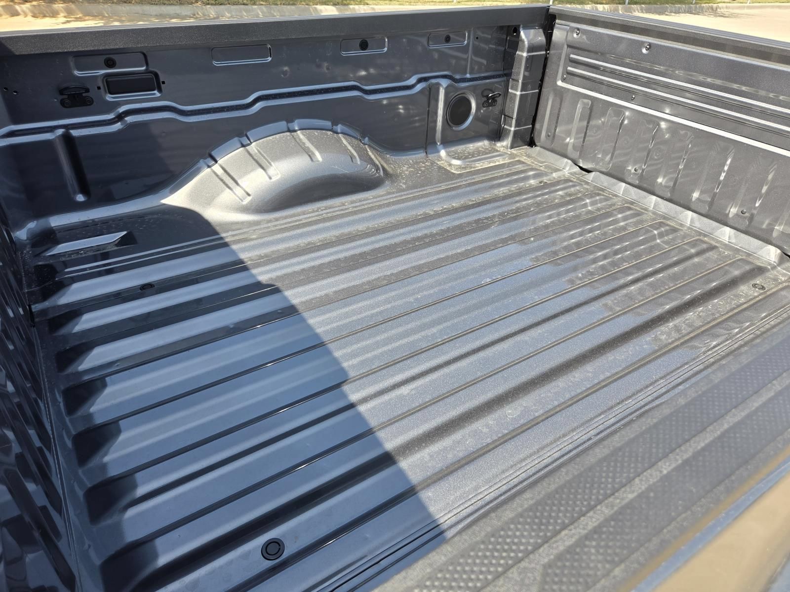 New 2027 Nissan Frontier S w/ Tow Package RWD image 10