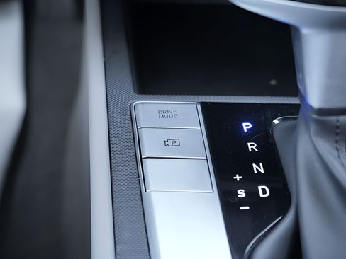 Certified 2023 Hyundai Elantra SEL FWD image 29