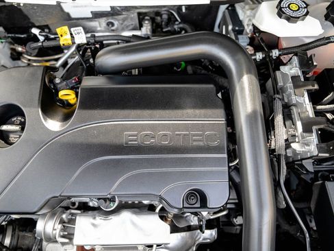 Certified 2026 Chevrolet Equinox LT w/ LPO, Floor Liner Package FWD image 29