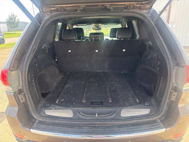 Used 2017 Jeep Grand Cherokee Limited AWD/4WD image 16