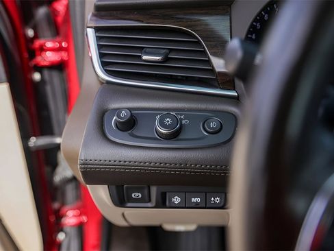 Used 2018 Buick LaCrosse Premium w/ Driver Confidence Package #2 image 15