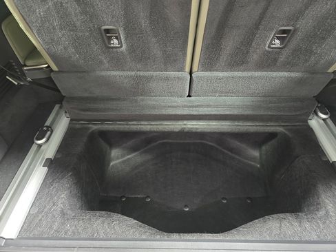 Used 2023 Rivian R1S Adventure AWD/4WD image 26