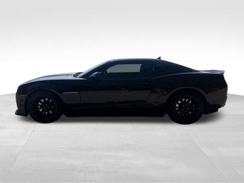 Used 2013 Chevrolet Camaro SS w/ SS Performance Package RWD image 9