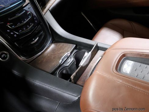 Used 2017 Cadillac Escalade ESV Premium Luxury image 23