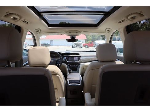 Used 2020 Cadillac XT6 Premium Luxury FWD image 57