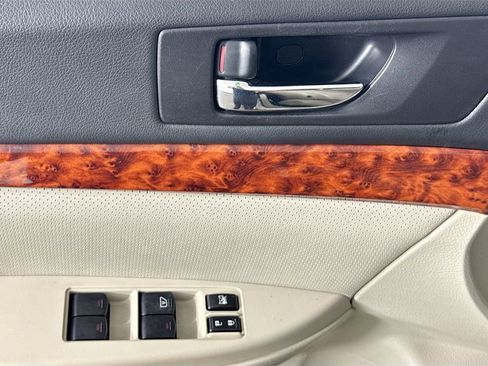 Used 2012 Subaru Outback 2.5i Limited image 20