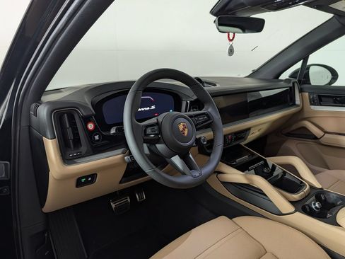 New 2026 Porsche Cayenne S AWD/4WD image 4