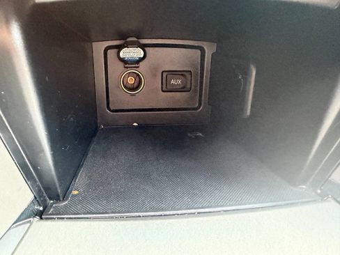 Used 2010 Toyota Camry LE FWD image 26