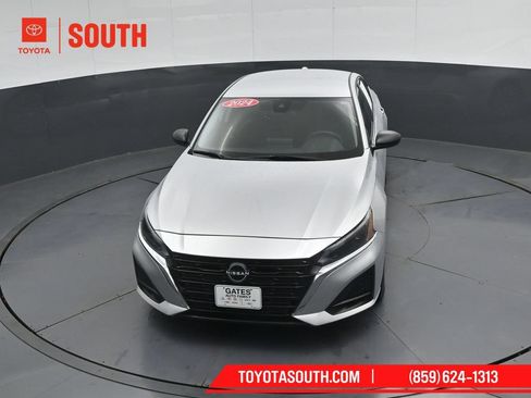 Used 2024 Nissan Altima 2.5 SV AWD/4WD image 44