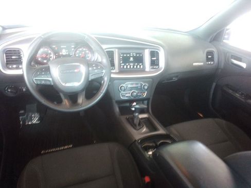 Used 2019 Dodge Charger SXT w/ Blacktop Package image 7