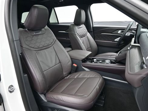 New 2026 Ford Explorer Platinum w/ LUX Leather Package AWD/4WD image 30