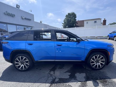 New 2025 Jeep Wagoneer S Limited image 9