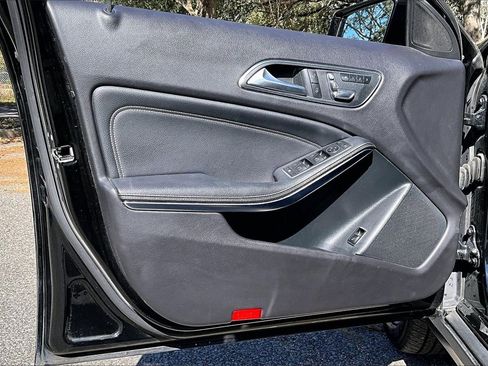 Used 2020 Mercedes-Benz GLA 250 GLA 250 image 17