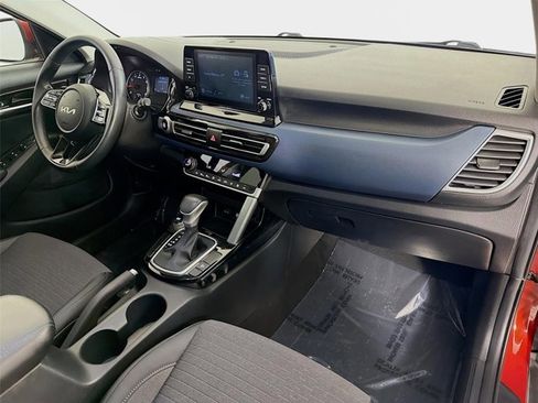 Used 2023 Kia Seltos S FWD image 27