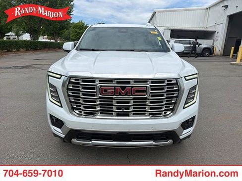 Used 2026 GMC Yukon XL Denali w/ Sun & Power Step Package AWD/4WD image 1