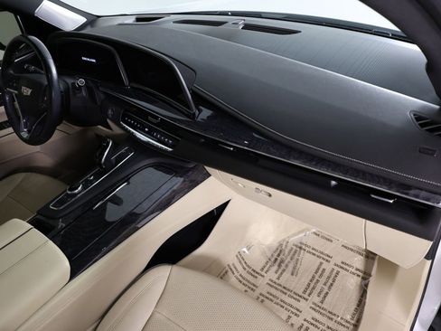 Used 2022 Cadillac Escalade ESV Premium Luxury w/ Performance Package image 39