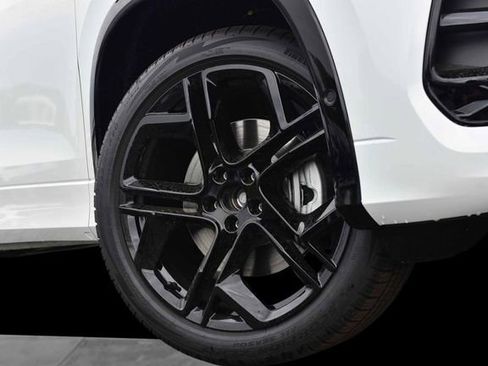 New 2026 Volkswagen Tiguan SE R-Line AWD/4WD image 3