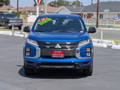 Used 2025 Mitsubishi Outlander Sport LE AWD/4WD image 2