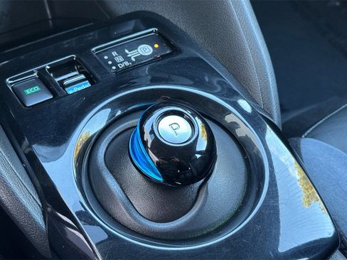 Used 2019 Nissan Leaf SL w/ SL Technology Package image 21