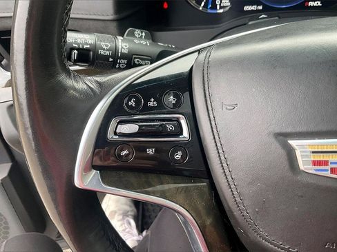 Used 2020 Cadillac Escalade Platinum image 17
