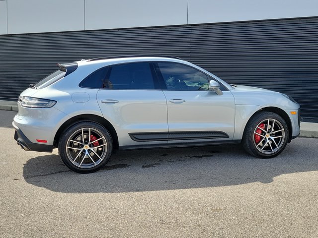 Certified 2023 Porsche Macan S AWD/4WD image 8