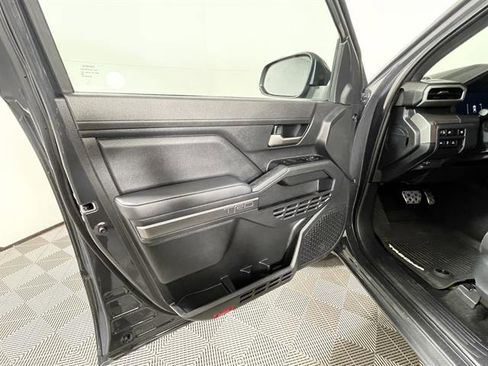 Certified 2025 Toyota Tacoma TRD Sport image 19