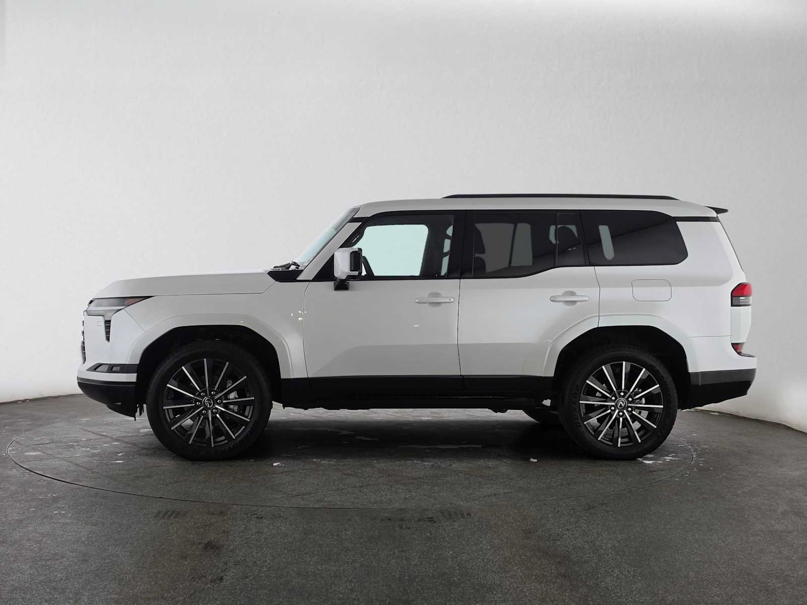 Certified 2026 Lexus GX 550 w/ Cold Area Package AWD/4WD image 6