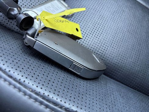 Used 2024 Kia Sorento S image 27