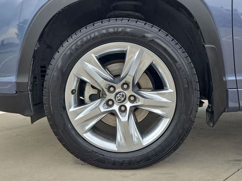 Used 2019 Toyota Highlander Limited AWD/4WD image 13