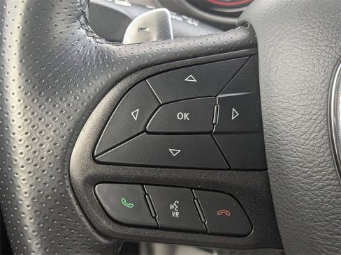 Used 2022 Dodge Challenger R/T w/ Driver Convenience Group image 18
