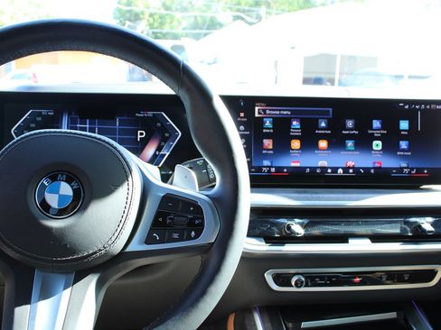 Used 2025 BMW X7 xDrive40i w/ M Sport Package AWD/4WD image 12