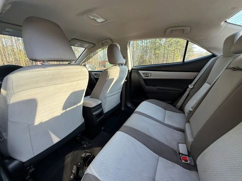 Used 2018 Toyota Corolla LE image 15