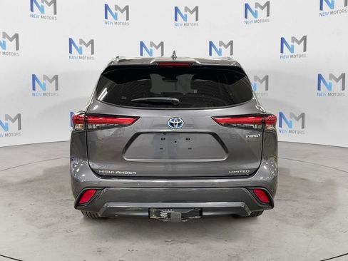 Used 2023 Toyota Highlander Limited image 4