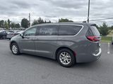 New 2025 Chrysler Pacifica Select image 4