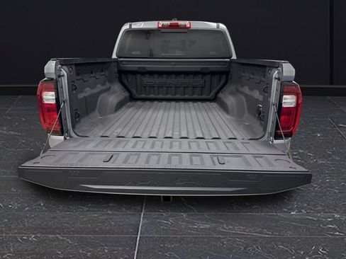 Used 2024 GMC Canyon Denali image 16